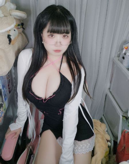 漂亮年轻的人妻在线_720最新电影在线观看