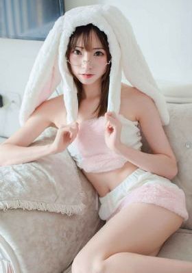 国产女同系列8汁水横流_720高清视频播放