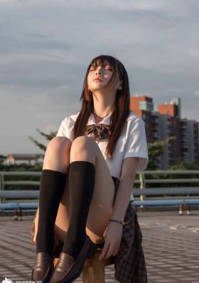 周妍希大尺度写真_DVD免费观看电视剧