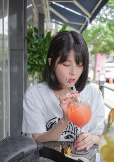 地铁上一寸一寸的挤入_1080电影完整版