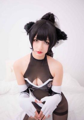 日本美女挤奶_超清完整版观看